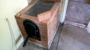Как топить отопительную кирпичную печь углем