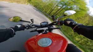 Ducati Streetfighter V2 sound [RAW Onboard]