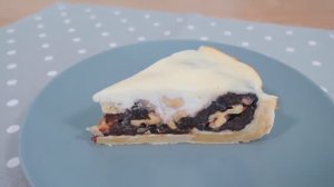 ПИРОГ С ЧЕРНОСЛИВОМ, ОРЕХАМИ В СМЕТАННОЙ ЗАЛИВКЕ