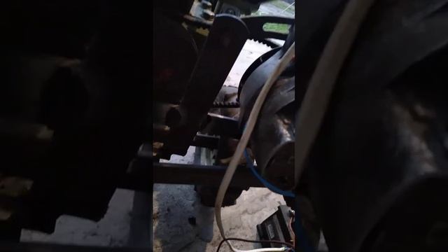 автомобільний генератор на мотоблоку.зарядка акамулятора в умовах відключення світла смотреть онлайн