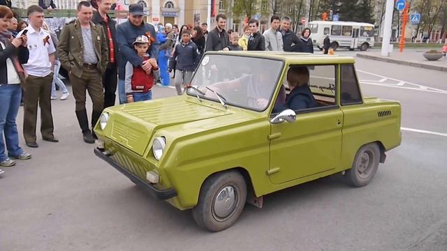 Мотоколяска СМЗ С-3Д "Инвалидка" на ходу смотреть онлайн