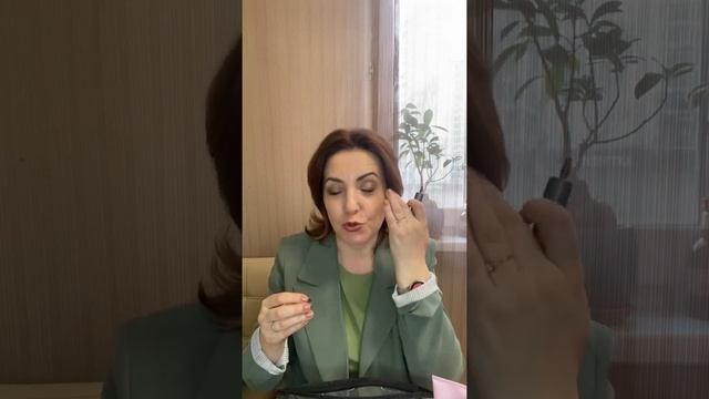 Что взять с собой в дорожную косметичку?