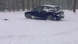 Mazda CX7 бездорожью, снег.