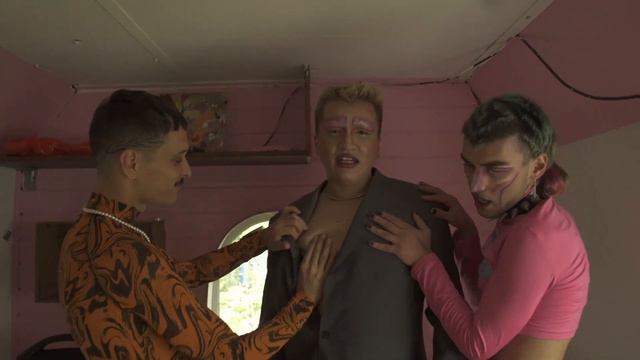 HORMONAL FAGGOT - ODISEOROJO X ARIESFALLENÁNGEL смотреть онлайн