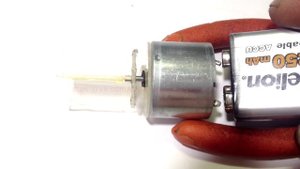 Делаем мини-водяную помпу из шприца своими руками.