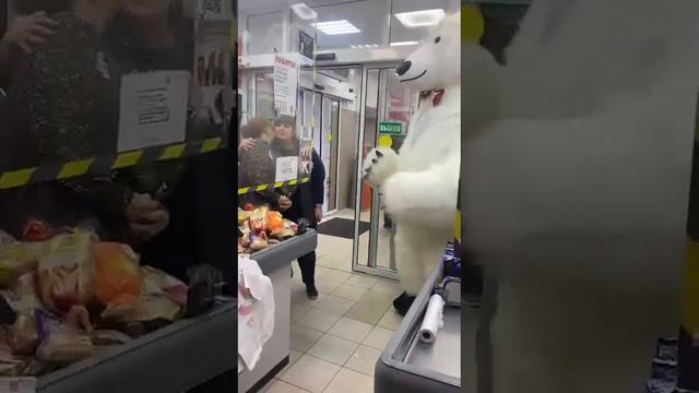 Мишка Умка поздравляет с днем рождения. Море эмоций и улыбок. Зажигательные танцы