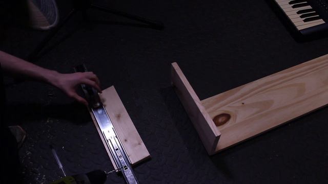 Cheap DIY MIDI Keyboard Sliding Desk Shelf! | Home Studio Hacks смотреть онлайн