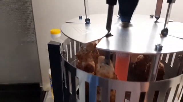 Электрошашлычница LIRA. смотреть онлайн