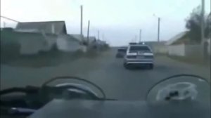 Захватывающая погоня за ВАЗ 2106.