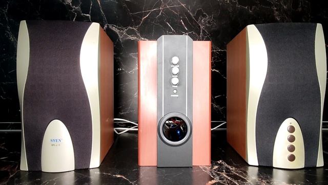 Cабвуфер Sven 820 с колонками от Sven 678. смотреть онлайн