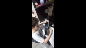 Как настроить настенные часы