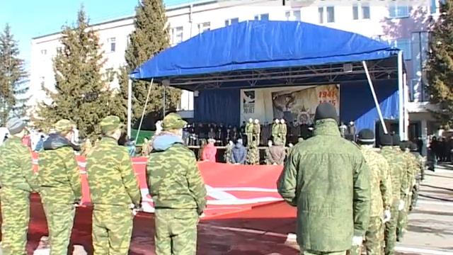 Новозыбков встретил главный символ Победы - Знамя смотреть онлайн