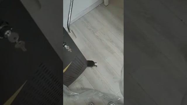 Трехволновой диодный лазер 1000 W Alma soprano ice Platinum смотреть онлайн