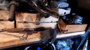 "ЗАВИНТИТЕ В ПОРШЕНЬ ИЖ-49 БОЛТ."