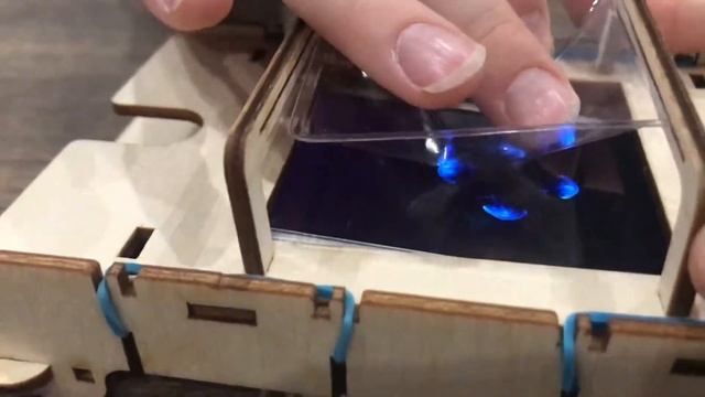 Крыса Шуша знает, чем занять детей: голограмма у вас дома! Удивительный эксперимент с 3D видео! смотреть онлайн