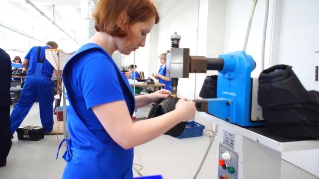 Производство трекинговой обуви на заводе Обувь России