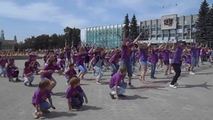 Флешмоб на День защиты детей. Сергиев Посад 2014..mp4