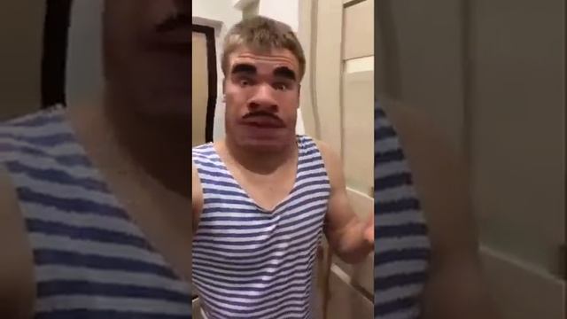 МАЛОЙ ДРОЧИТ #малой #тиктокмалой #idontfirst