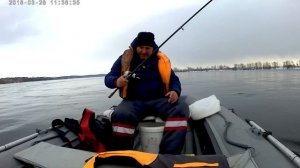 Один в лодке, в плохую погоду ловлю хариуса на Енисее часть2