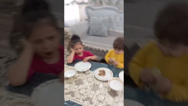 Суприз для детей 3 апа хохар бози суприз