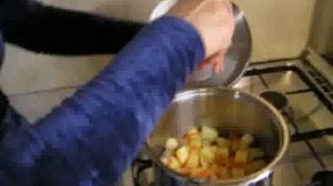 Тушёный картофель с мясом - видео рецепт