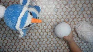 Мастер - класс.  Как связать снеговика.  Часть 2.