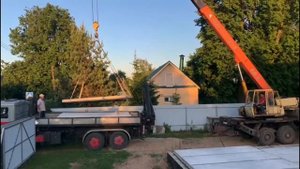 Доставка, разгрузка и укладка плит перекрытий ПБ. Поставщик - ДСК-Столица!