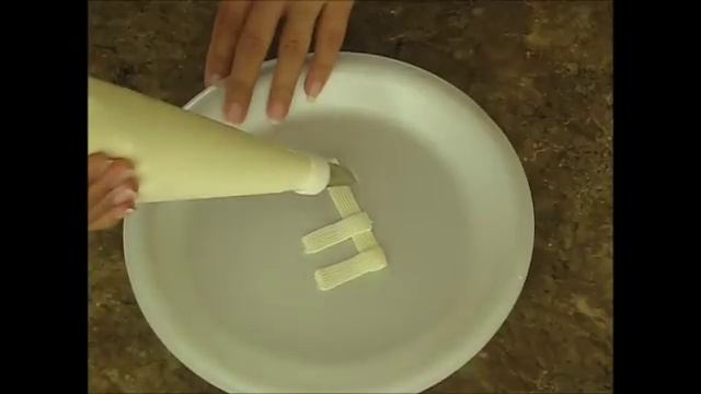 Bizcocho decorado con flores hortensia (hydrangea) смотреть онлайн