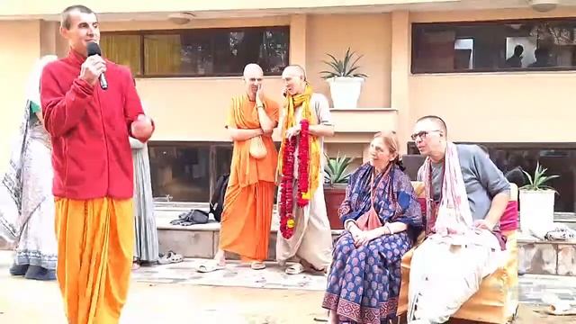 Брахмотсава Шри Шри Панча-Таттвы, г. Вриндаван, 27.11.2023 г., часть 1 смотреть онлайн