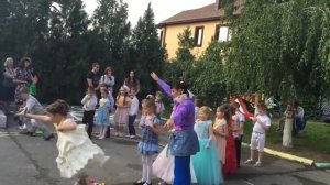 Аниматор на выпускной в детском саду/Animator on the children's party / contest / relay