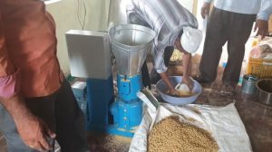 Poultry Feed Making Machine l 100 kg Feed in 1 Hour l