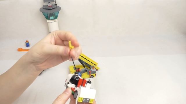 LEGO City 60022 Грузовой терминал. Сборка и обзор смотреть онлайн