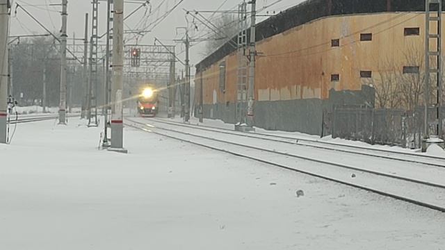 Электропоезд ЭП2Д-0210 "МЦД", сообщение 88 км – Москва-Казанская (Последний день осени) смотреть онлайн