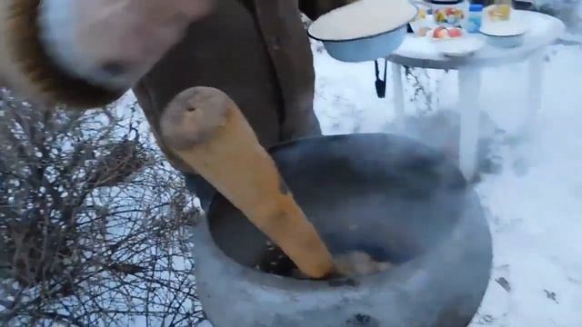 Готовим ПЛОВ В ЗИМНЕМ САДУ! Жизнь В ДЕРЕВНЕ! смотреть онлайн