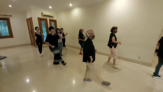Quedate Bachata - linedance by Duma Kristina S & Lily Kho (ILDI Depok) - INA - June 2020 смотреть онлайн