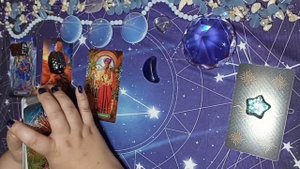 #Таро ЧЕЛОВЕК ПОД МАСКОЙ И ЧТО ДУМАЕТ ОБО МНЕ ЗАГАДАННЫЙ ЧЕЛОВЕК???