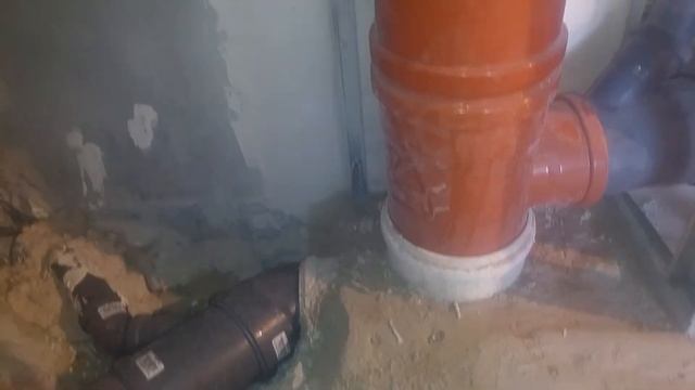 Врезать тройник в стояк канализации смотреть онлайн