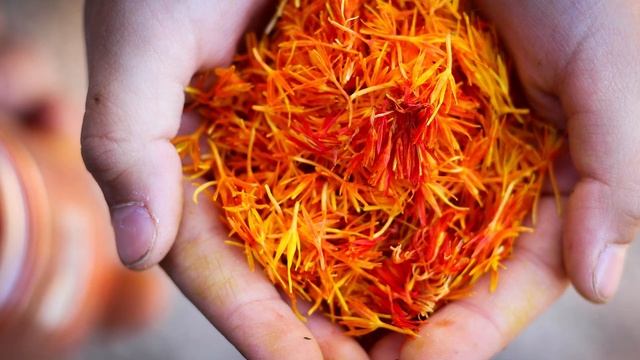 Специи и растения влияющие на работу мозга : Вот чем полезны шафран и имбирь. Обратите внимание! смотреть онлайн