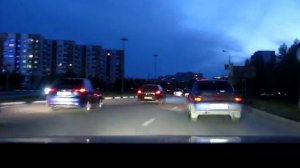 Девятка против BMW     бешеная гонка      девятина чуть в лендека не въебалась=