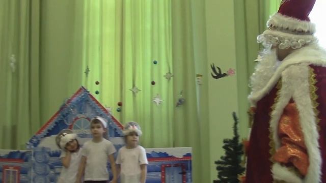 Театральная постановка Мороз и Заяц с воспитанниками группы №10 Василёк