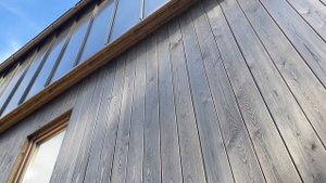 Отделка планкеном дома в стиле Barn house