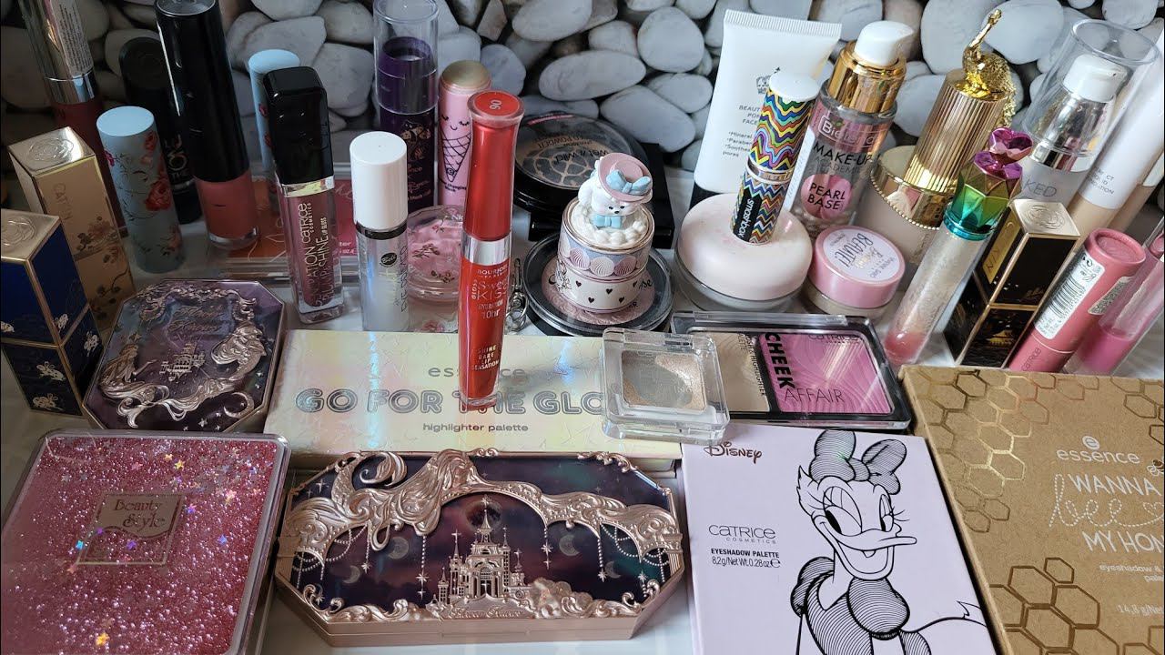 Косметичка на неделю с 24 по 30 июня.