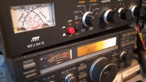 Работа icom 721 на 80м ssb. 110 Вт штатная мощность. Антенна несимметричный диполь.