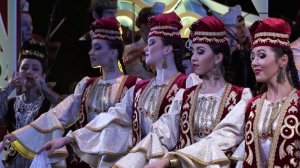 Старинный татарский танец девушек — Государственный ансамбль песни и танца РТ. Декабрь, 2017 год