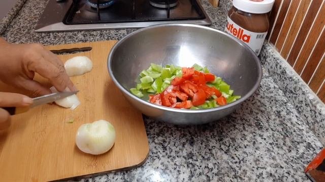 Куриные желудки с картошкой и овощами в молоке