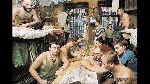 Будни рабочего петуха на зоне