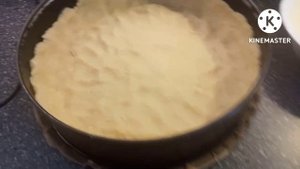 Песочный пирог с малиной и вкусной заливкой/Очень  вкусный.