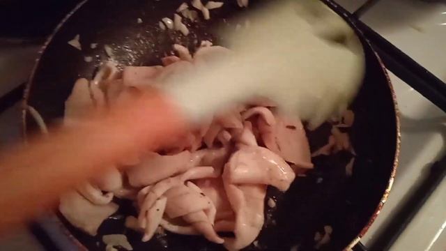 Сможет приготовить каждый ! Жарим вкусно тигровые креветки, кальмары и грибы. смотреть онлайн