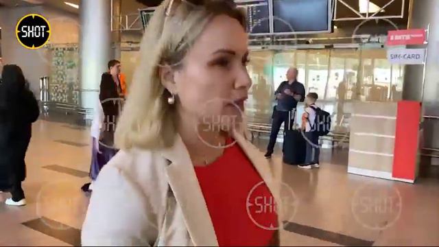 Экс-сотрудница Первого канала Марина Овсянникова вернулась в Россию смотреть онлайн