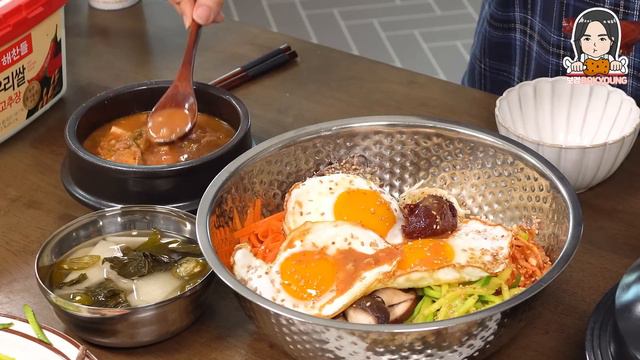 요리 먹방 :) 야채 볶아서 비빔밥 만들었는데 밥이 질게됐어요 ㅠㅠ , 소고기 청국장. Korean Bibimbap